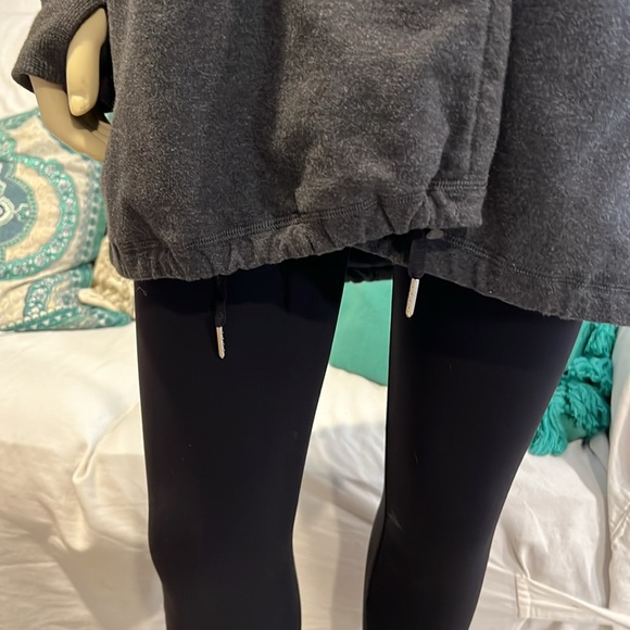 Lululemon - Picture 4 of 6